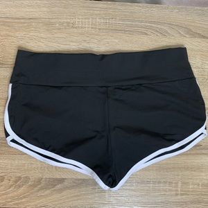 Women Scrunch Yoga Short Sz 2XL